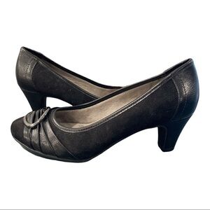 Andiamo sz 9.5 Belle black vegan leather buckle accent heels